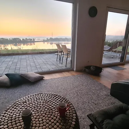 Amsee50 アパート Neuental